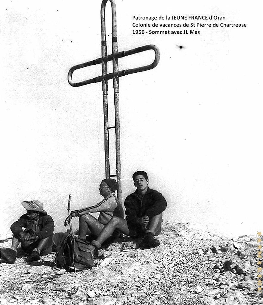 COLO JEUNE FRANCE 1956 sommet avec JL Mas.jpg